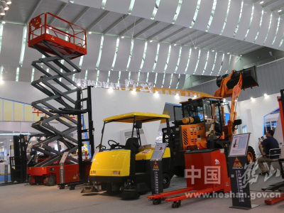 牛力參展2016珠江西岸先進(jìn)裝備制造業(yè)投資貿(mào)易洽談會(huì)