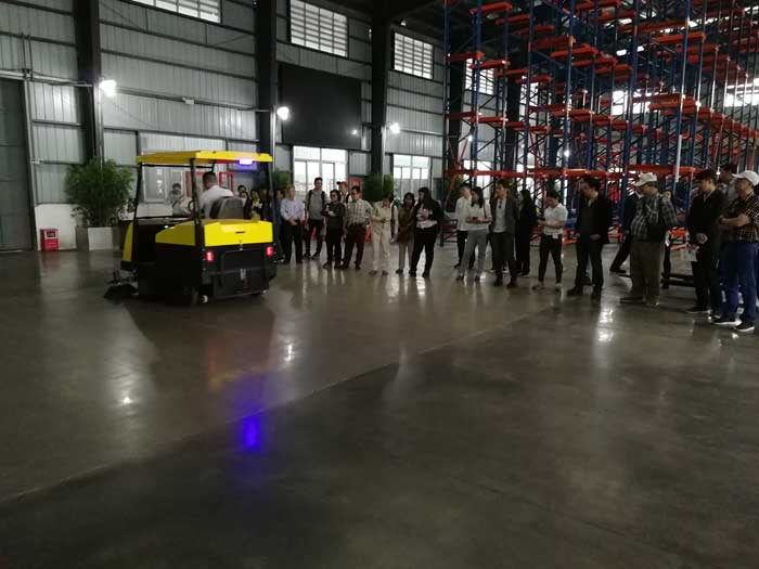 泰國參觀團一行人到我司參加指導(dǎo)